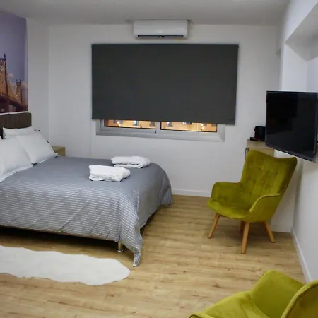 Purple Orange Luxury Suites *
