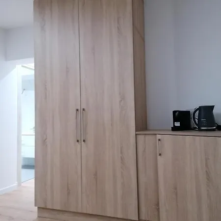 Purple Orange Luxury Suites *