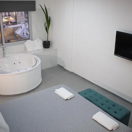 Apartment Purple Orange Luxury Suites Nicosia