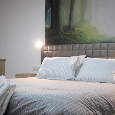 Purple Orange Luxury Suites * Nicosia